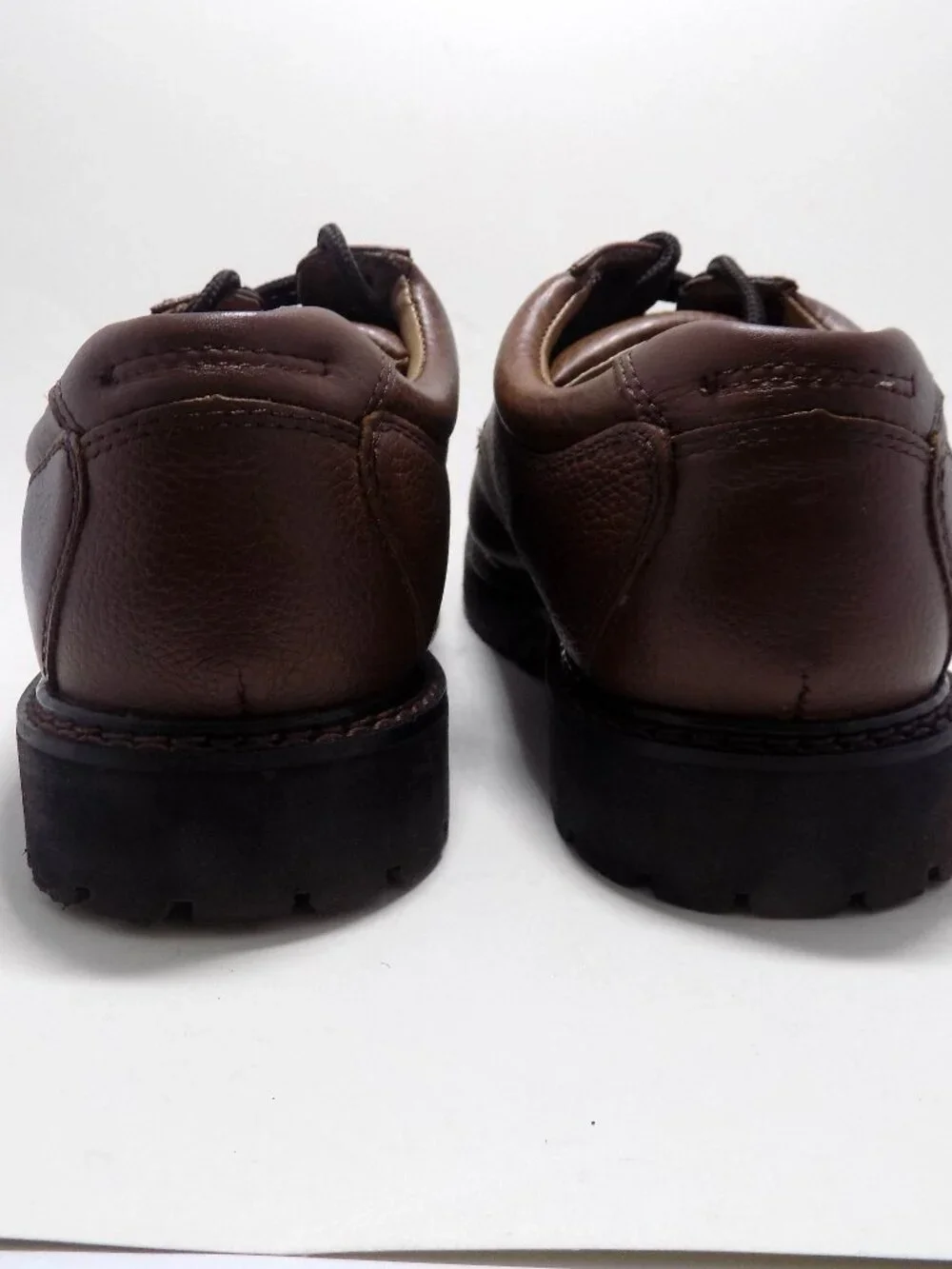 Dockers Men's Casual Glacier Leather Shoes- Size 9 Wide